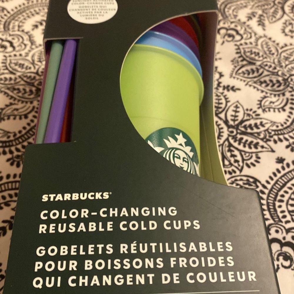 Starbucks color changing cups - Picture 2 of 3
